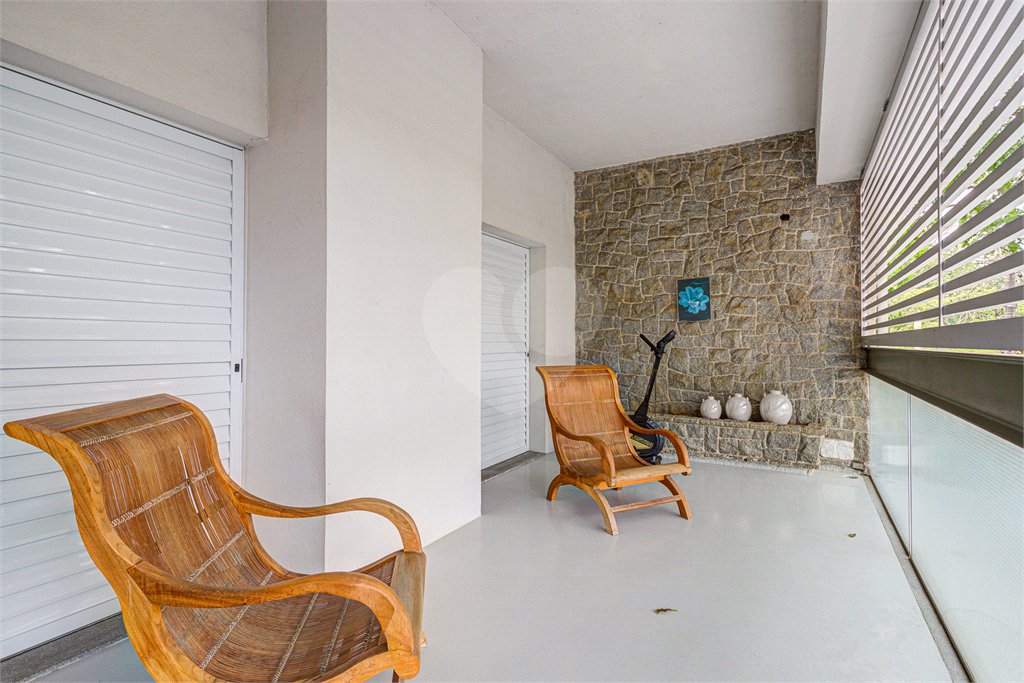 Casa de Vila à venda com 3 quartos, sendo 1 suíte,  em Granja Julieta, São Paulo, SP
