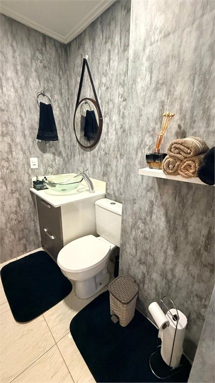 Apartamento à venda com 3 quartos, sendo 1 suíte, em Jardim Tupanci, Barueri, SP
