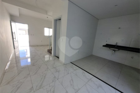 Casa à venda com 3 quartos, sendo 1 suíte, no condomínio Residencial Américo Figueiredo, Sorocaba - SP