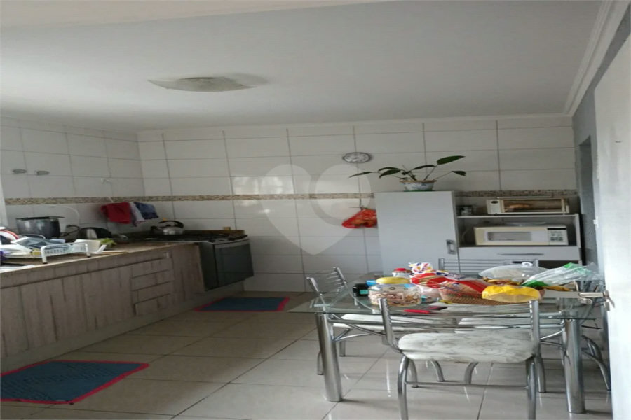 Sobrado à venda com 3 quartos, sendo 1 suíte, em Tremembé, São Paulo, SP
