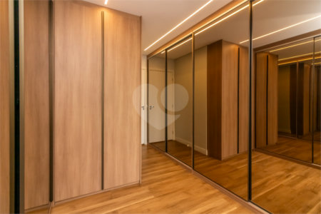 Apartamento à venda com 4 quartos, sendo 2 suítes, em Jardim Prudência, São Paulo, SP