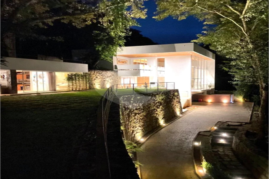 Casa à venda com 6 suítes no condomínio Alpes da Cantareira, Mairiporã - SP