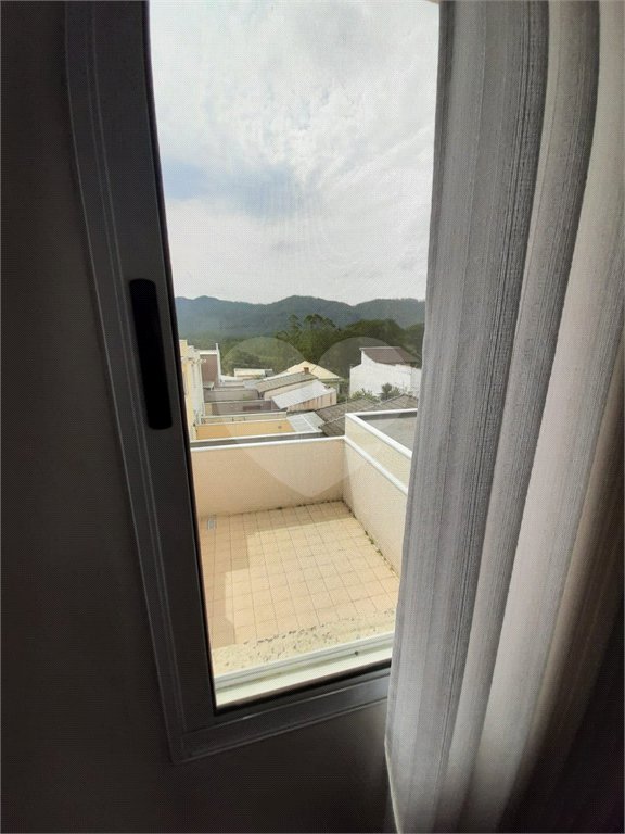Sobrado à venda com 3 quartos, sendo 1 suíte, em Vila Suissa, Mogi das Cruzes, SP