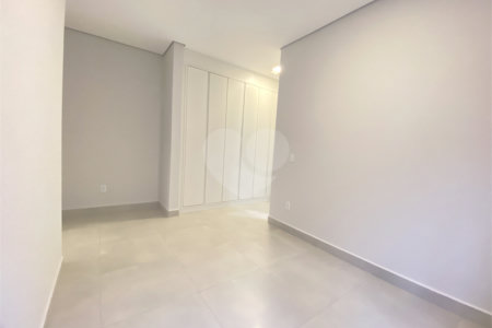 Casa à venda com 3 quartos, sendo 1 suíte, no condomínio Reserva Central Parque, Salto - SP