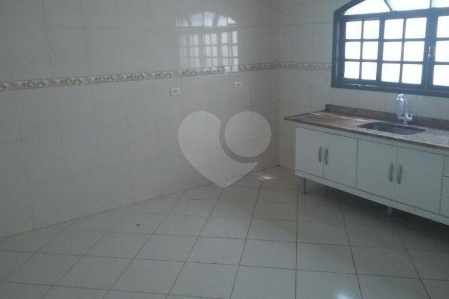 Casa à venda com 3 quartos, sendo 1 suíte, no condomínio São Marcos, São Paulo - SP