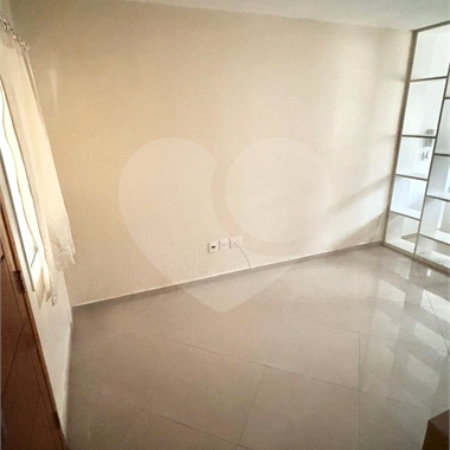 Casa à venda com 2 suítes no condomínio Residencial Real North Pedro, São Paulo - SP