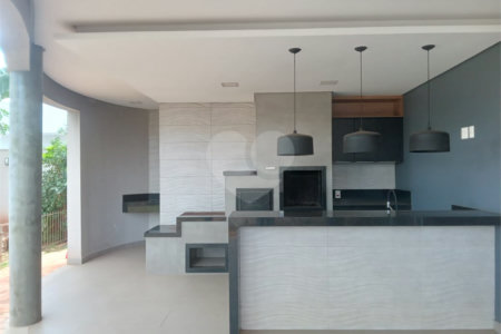 Casa à venda com 4 quartos, sendo 3 suítes,  no condomínio Residencial Montreal, São Carlos - SP
