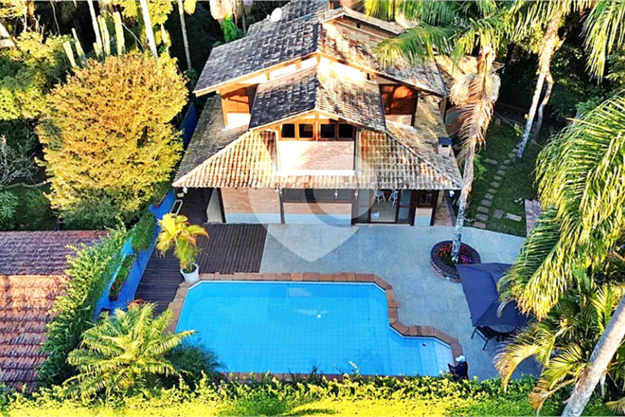 Casa à venda com 4 suítes em Serra da Cantareira, Mairiporã, SP