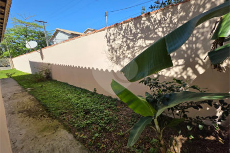 Casa à venda com 2 quartos, sendo 1 suíte, em Tucuns, Armação dos Búzios, RJ