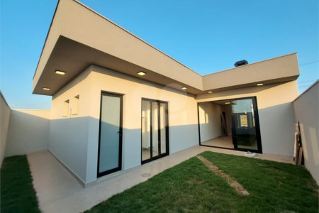 Casa Nova e Térrea no Villeneuve