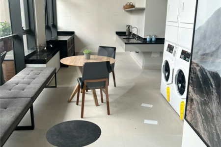 Apartamento à venda com 1 quarto em Vila Cordeiro, São Paulo, SP