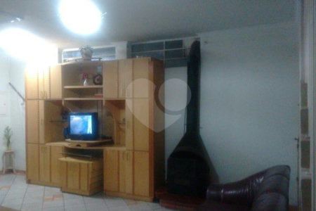 Sobrado à venda com 4 quartos, sendo 1 suíte, em Campo Belo, São Paulo, SP