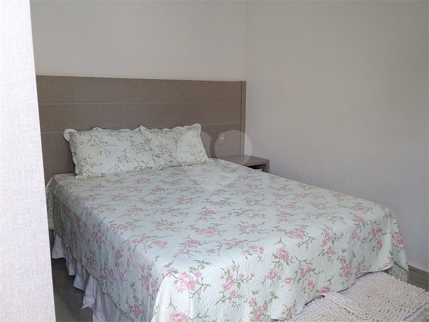 Casa à venda com 3 quartos, sendo 1 suíte, no condomínio Portal dos Pinheiros, Ribeirão Preto - SP