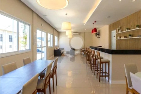 Casa para alugar com 3 quartos, sendo 1 suíte,  no condomínio Bella Roma, São Roque - SP