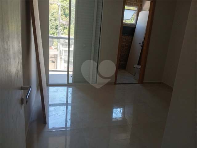Sobrado à venda com 2 quartos, sendo 1 suíte,  em Vila Clarice, São Paulo, SP