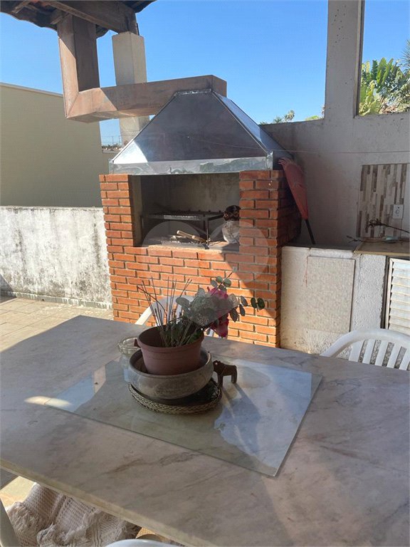 Casa à venda com 3 quartos, sendo 1 suíte, no condomínio Estância Marambaia, Vinhedo - SP