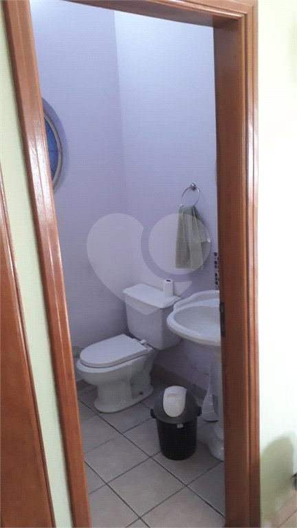Sobrado à venda com 5 quartos, sendo 3 suítes, em Jardim dos Pinheiros, Atibaia, SP