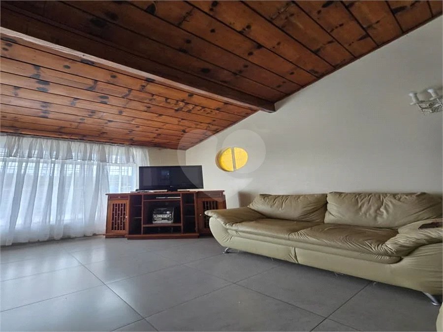 Sítio à venda com 5 quartos, sendo 2 suítes,  em Marmeleiro, São Roque, SP