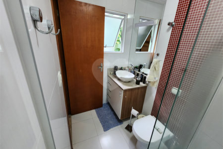 Casa à venda com 4 quartos, sendo 3 suítes,  em Vila Rosália, Guarulhos, SP
