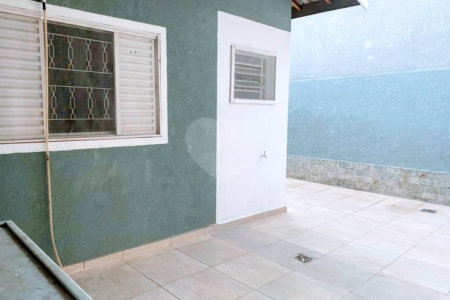 Casa Térrea à venda com 2 quartos, sendo 1 suíte,  em Nova Cerejeira, Atibaia, SP