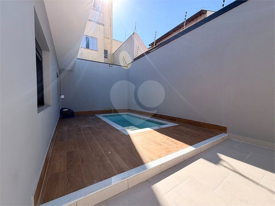 Casa à venda com 5 quartos, sendo 4 suítes, em Vila Rosália, Guarulhos, SP