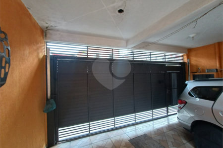 Casa à venda com 3 quartos, sendo 1 suíte,  em Jardim Santa Mônica, São Paulo, SP