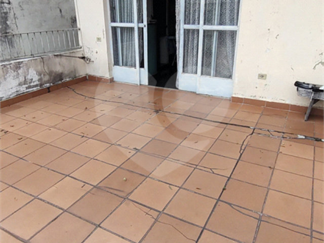 Sobrado à venda com 4 quartos em Parque São Domingos, São Paulo, SP