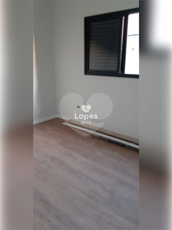 Casa à venda com 3 quartos, sendo 1 suíte, no condomínio Residencial Malibu, Caçapava - SP