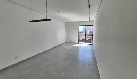 Sobrado à venda com 3 quartos, sendo 1 suíte,  em Cidade dos Bandeirantes, São Paulo, SP