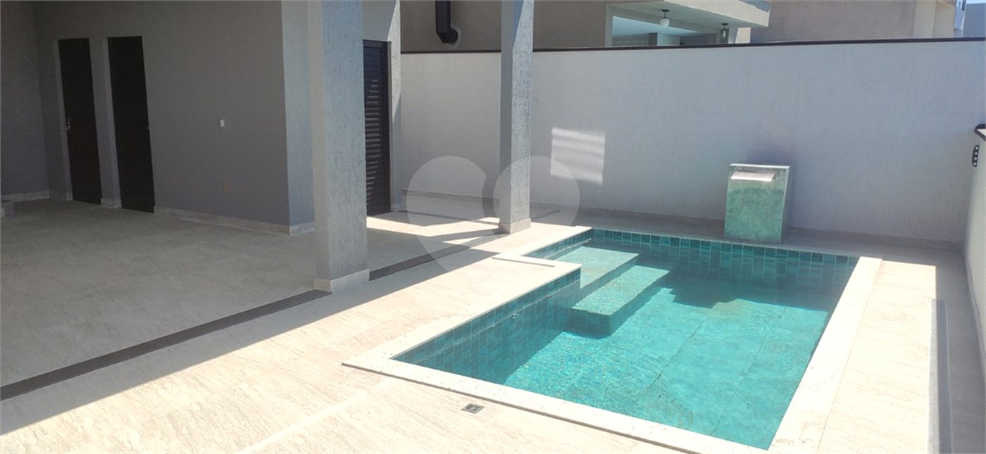 Casa à venda com 3 quartos, sendo 1 suíte,  no condomínio Reserva do Vale, Caçapava - SP