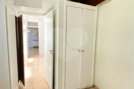 Apartamento à Venda | 327 m² | 4 dormitórios (1 suíte) | 2 vagas na Mooca!