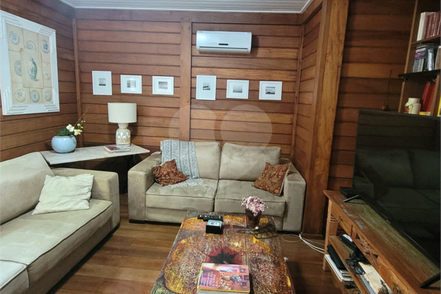 Casa à venda com 4 suítes no condomínio Gleba II, Mairiporã - SP