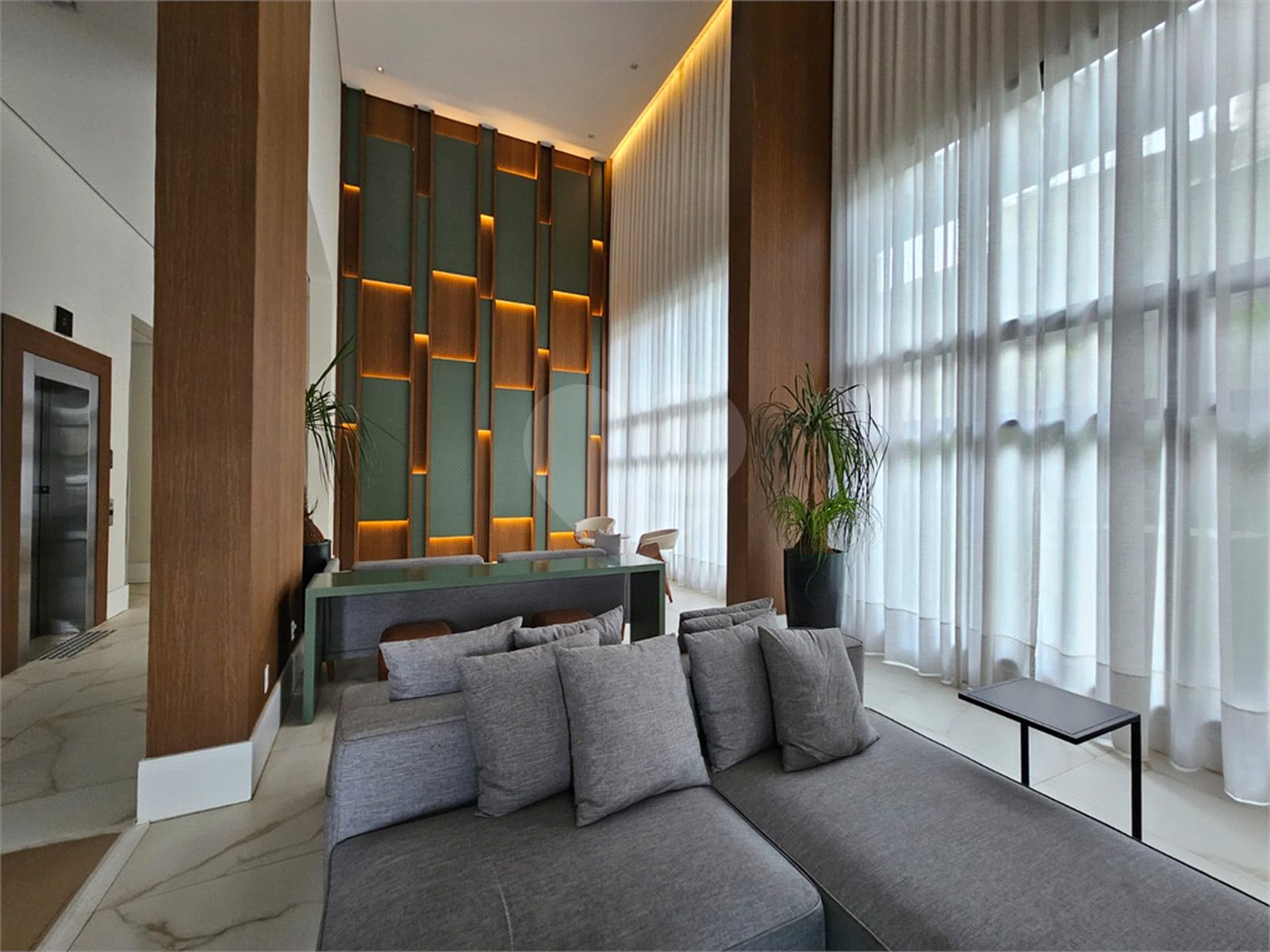 Apartamento à venda ou para alugar com 1 quarto em Pinheiros, São Paulo, SP