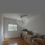 Apartamento à venda com 3 quartos, sendo 1 suíte,  em Aclimação, São Paulo, SP