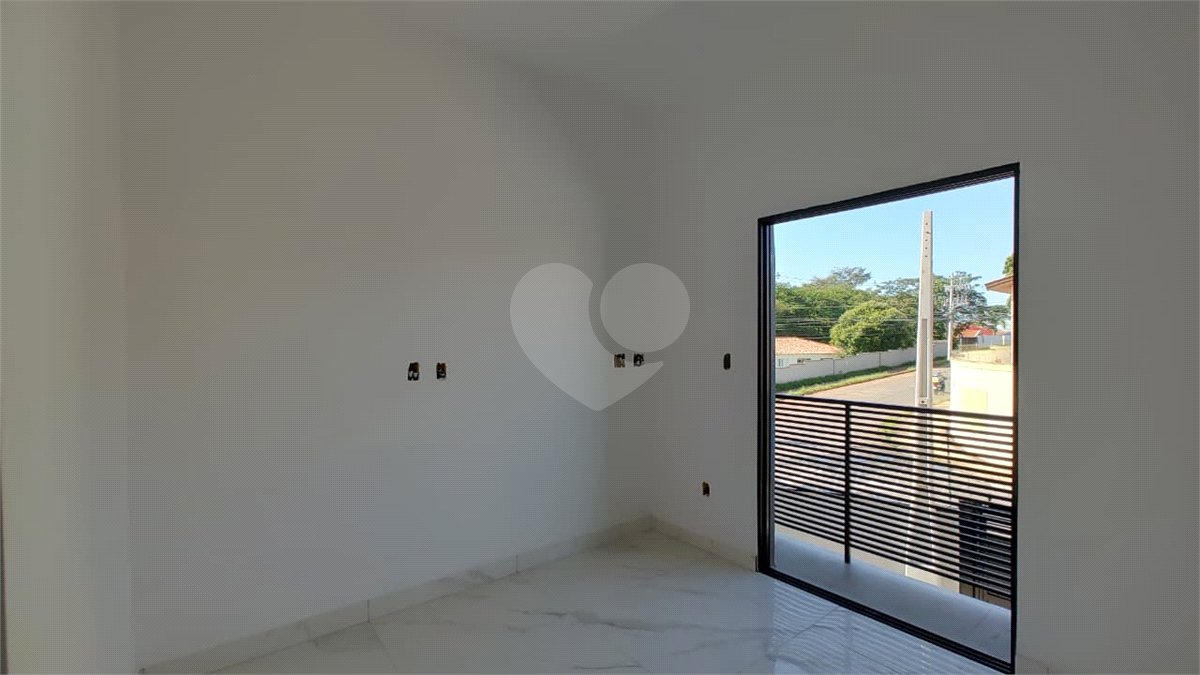 Casa de Vila à venda com 2 quartos em Wanel Ville, Sorocaba, SP