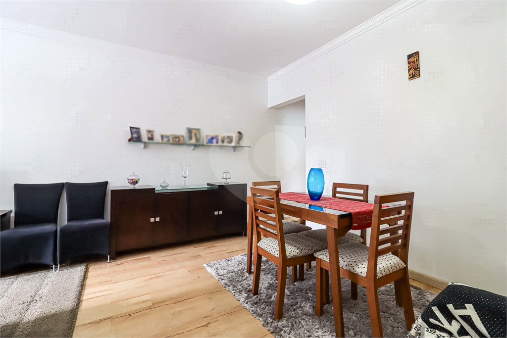 Apartamento à venda com 3 quartos, sendo 1 suíte,  em Vila Ipojuca, São Paulo, SP