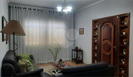 Casa à venda com 4 quartos, sendo 1 suíte,  em Vila Rosália, Guarulhos, SP