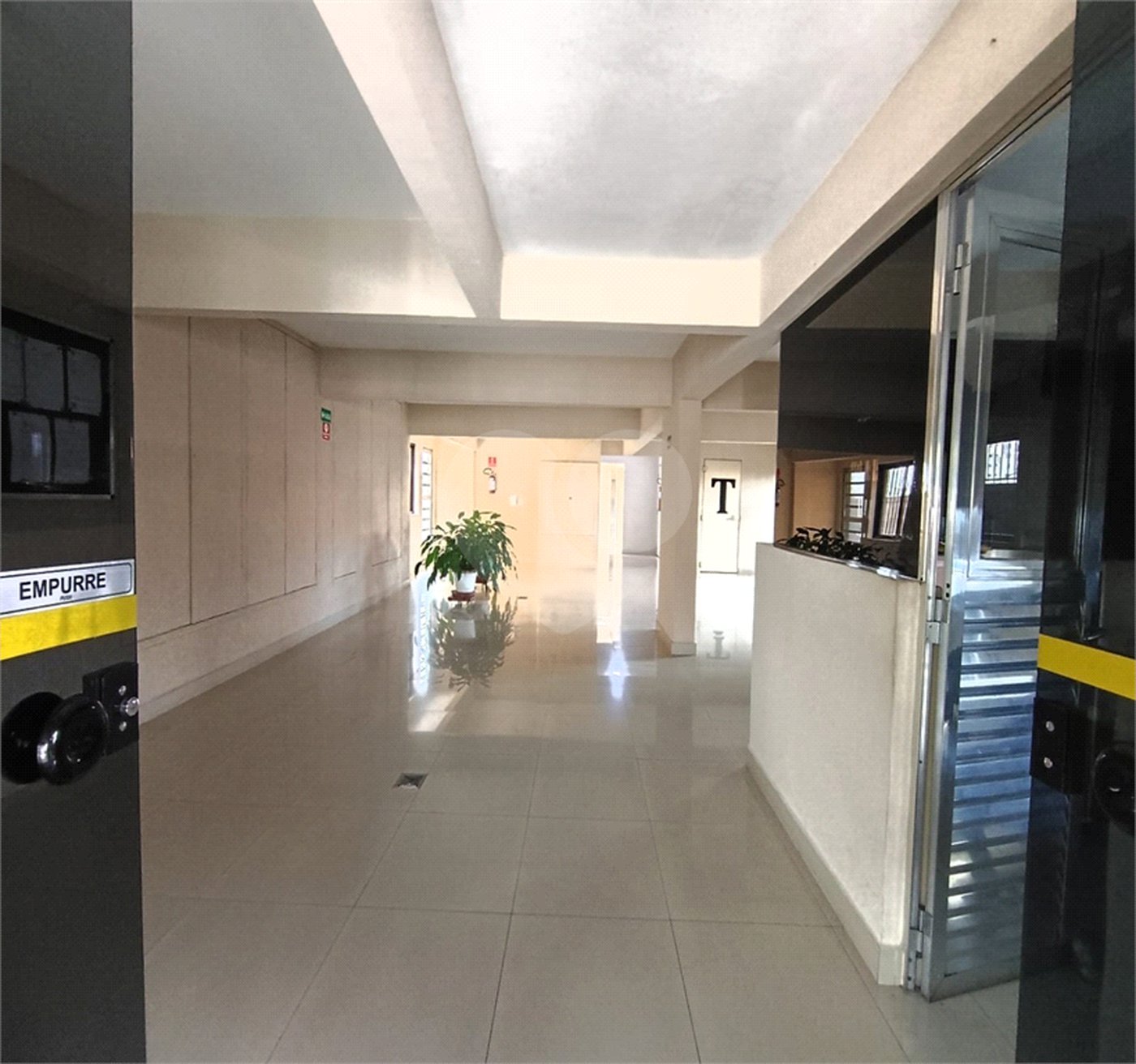 Apartamento à venda com 2 quartos em Chora Menino, São Paulo, SP