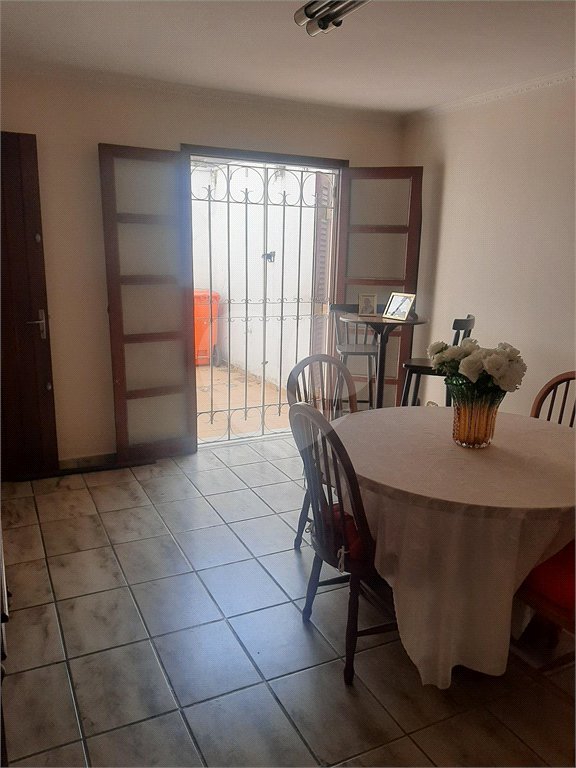 Casa à venda com 3 quartos, sendo 1 suíte,  no Centro, Mogi das Cruzes, SP