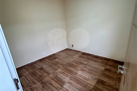 Sobrado em São Paulo com 140m², 4 dormitórios e 2 vagas de garagem
