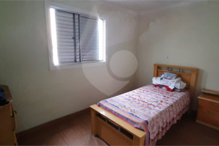 Sobrado à venda com 4 quartos, sendo 1 suíte, em Vila Lúcia, São Paulo, SP