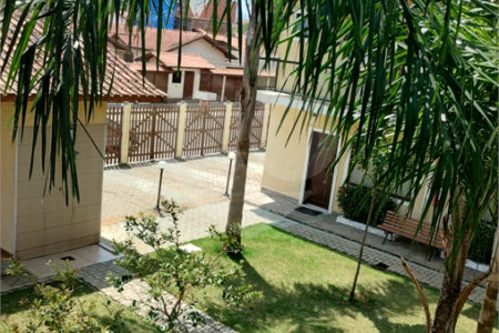 Casa à venda com 2 suítes, no condomínio Residencial Vitória Régia, Bertioga - SP
