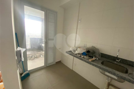Apartamento à venda com 2 quartos, sendo 1 suíte,  em Vila Rosália, Guarulhos, SP