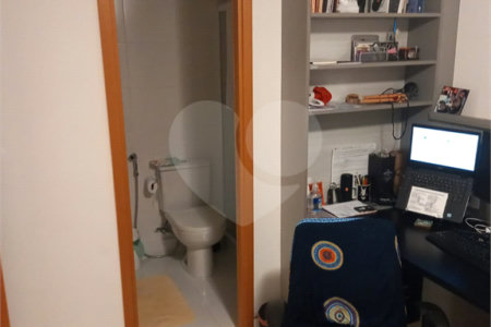 Apartamento à venda com 3 quartos, sendo 1 suíte, em Rio Comprido, Rio de Janeiro, RJ