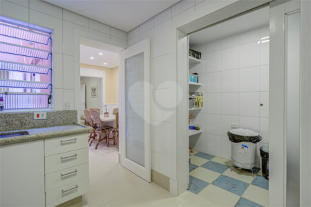 Sobrado à venda com 3 quartos em Alto da Boa Vista, São Paulo, SP