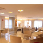 Espaço, conforto e uma localização privilegiada fazem deste apartamento mobiliado no Baeta Neves, em São Bernardo do Campo, uma excelente opção para seu novo lar. Com 118 m², três dormitórios e quatro banheiros, o imóvel oferece ambientes amplos para acomodar a família e receber amigos com comodidad