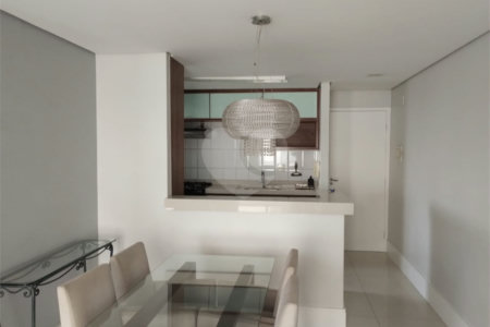 Apartamento para alugar com 2 quartos, sendo 1 suíte, em Vila Invernada, São Paulo, SP