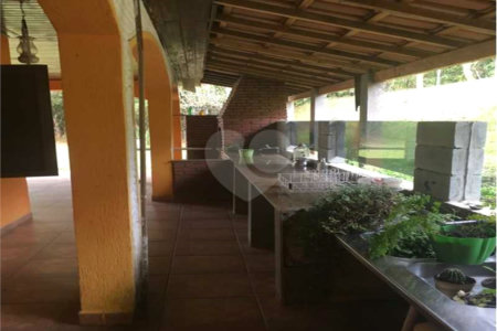 Sítio à venda com 5 quartos, sendo 4 suítes,  em Cocuera, Mogi das Cruzes, SP