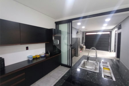 Casa à venda com 3 quartos, sendo 1 suíte, em Vila Santana, Itapetininga, SP