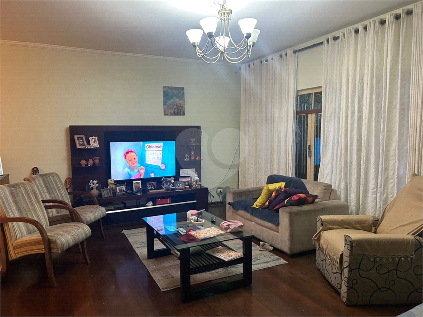 Sobrado à venda com 3 quartos, sendo 1 suíte,  em Tremembé, São Paulo, SP